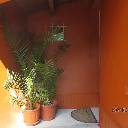 فندق مبيت وإفطار Chambres D'hotes Barbecane مارانس